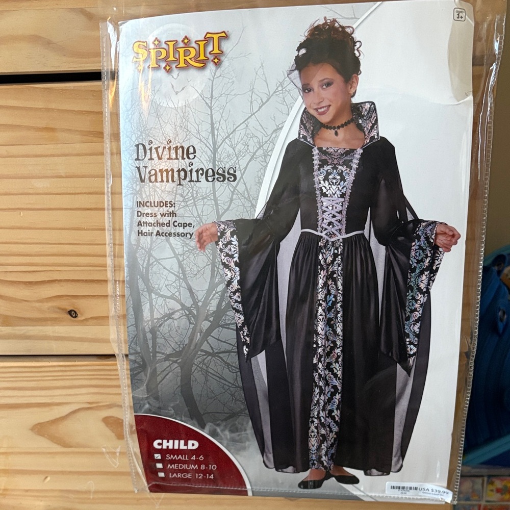 Spirit Divine Vampiress Kids Costume - Black and White